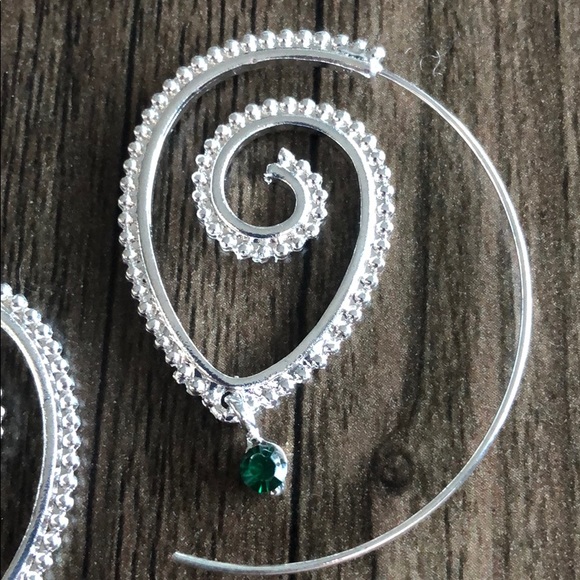 Spiral earrings - Picture 2 of 3